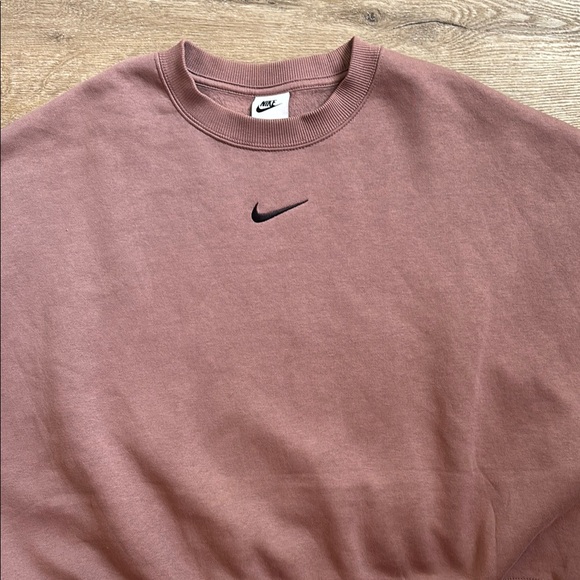 NIKE PHOENIX FLEECE OVER-OVERSIZED CREW-NECK SWEATSHIRT - Picture 4 of 4